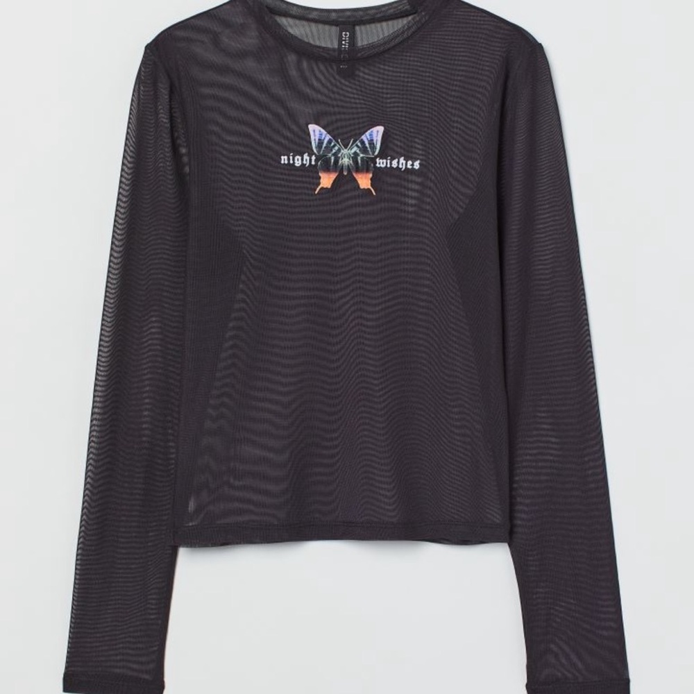 Mesh fitted top
